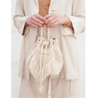 アリシアスタン(ALEXIA STAM)のV Fringe Drawstring Bag/Vフリンジドロストリングバッグ(ショルダーバッグ)