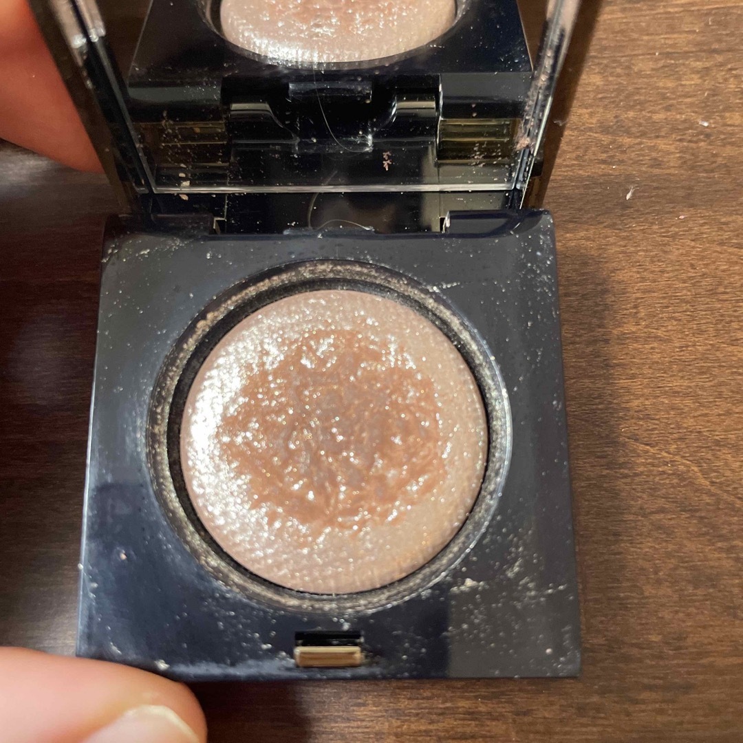 BOBBI BROWN(ボビイブラウン)のボビイブラウン　LUXE EYE SHADOW ムーンストーン コスメ/美容のベースメイク/化粧品(アイシャドウ)の商品写真