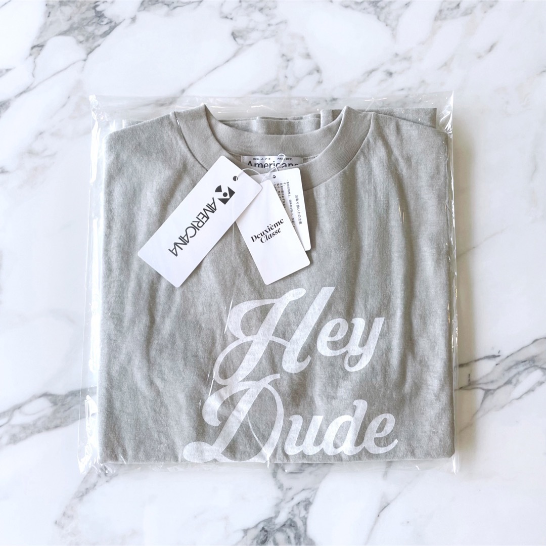 Deuxieme Classe【AMERICANA】 HEY DUDE Tシャツ