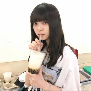 bodysong Tシャツ　齋藤飛鳥着用