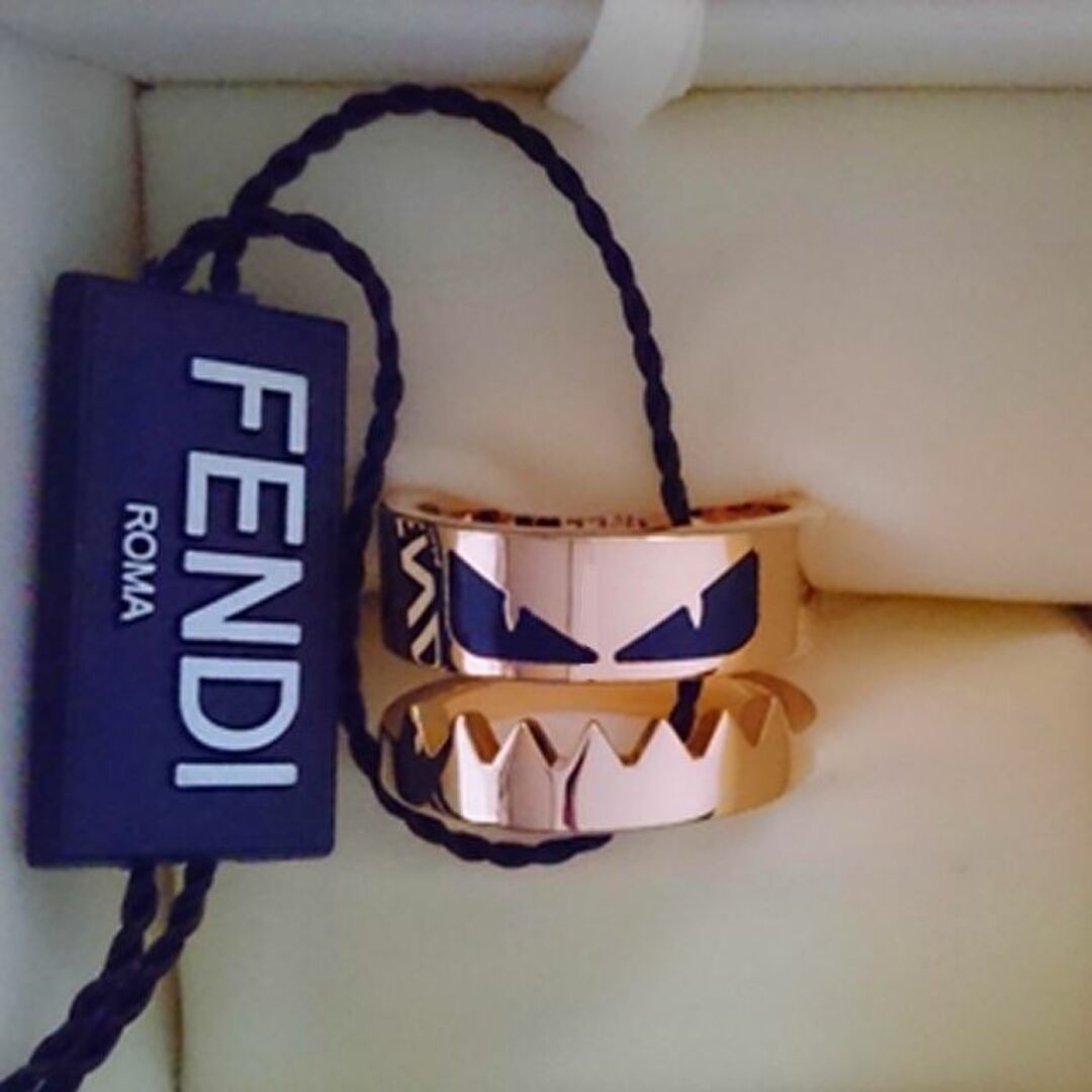 ●新品/正規品● FENDI エナメル バックバグ リング/Bag Bugs 4