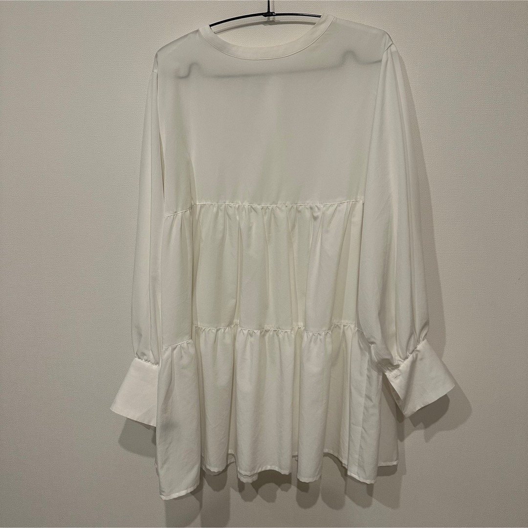 w closet(ダブルクローゼット)のペプラムシャツ レディースのトップス(シャツ/ブラウス(長袖/七分))の商品写真