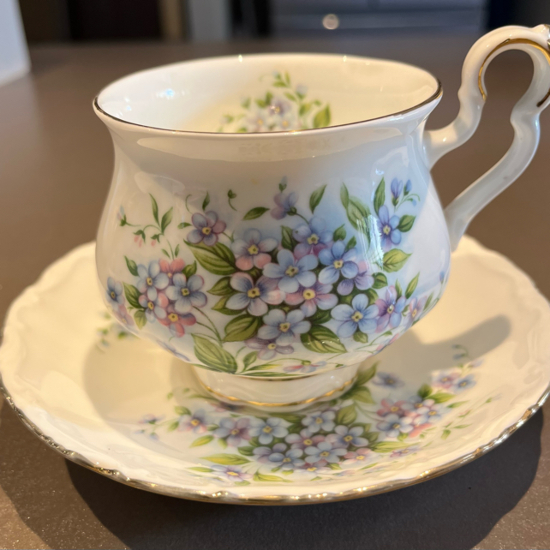 ROYAL ALBERT カップ＆ソーサー