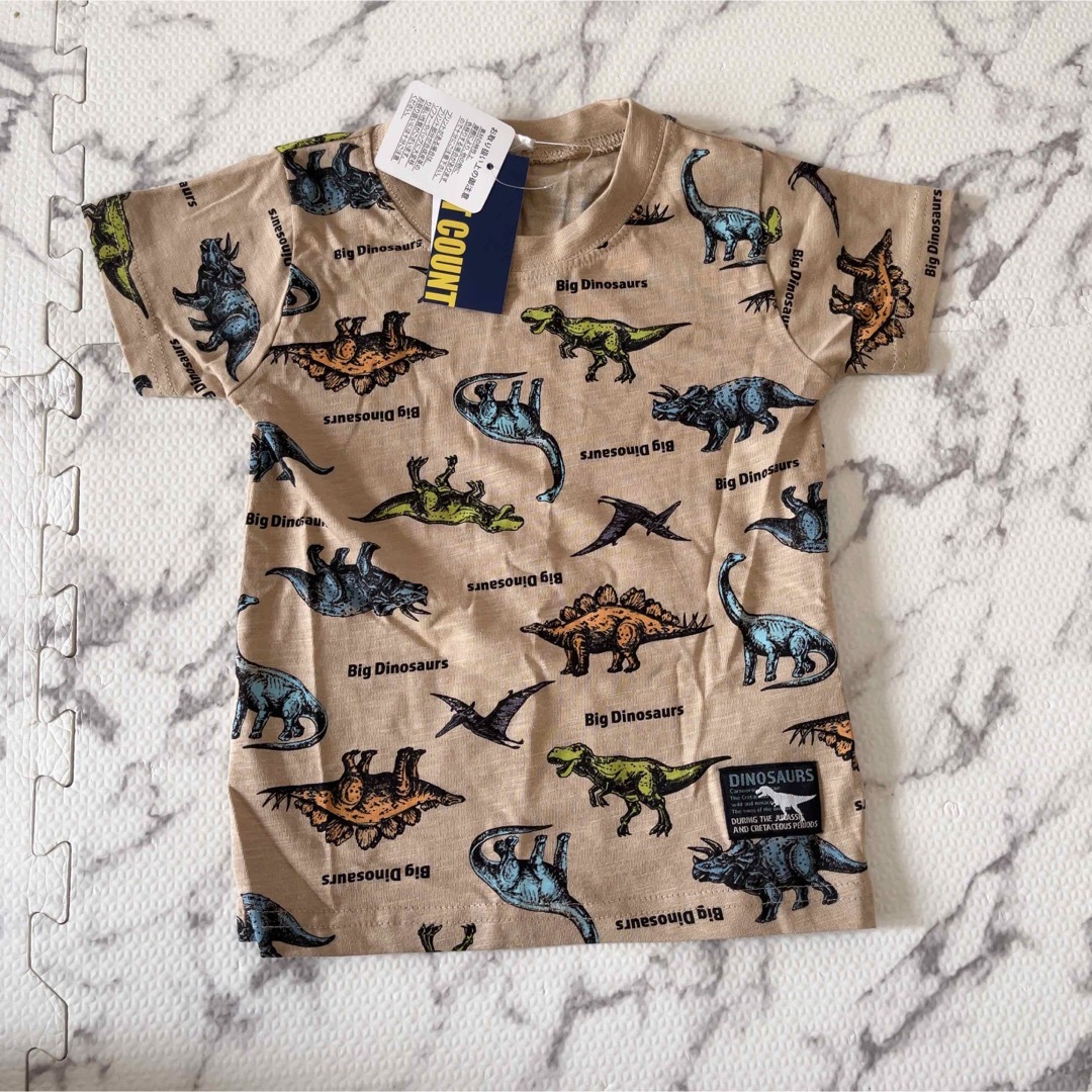 新品未使用タグ付き 恐竜 総柄Tシャツの通販 by happy's shop｜ラクマ