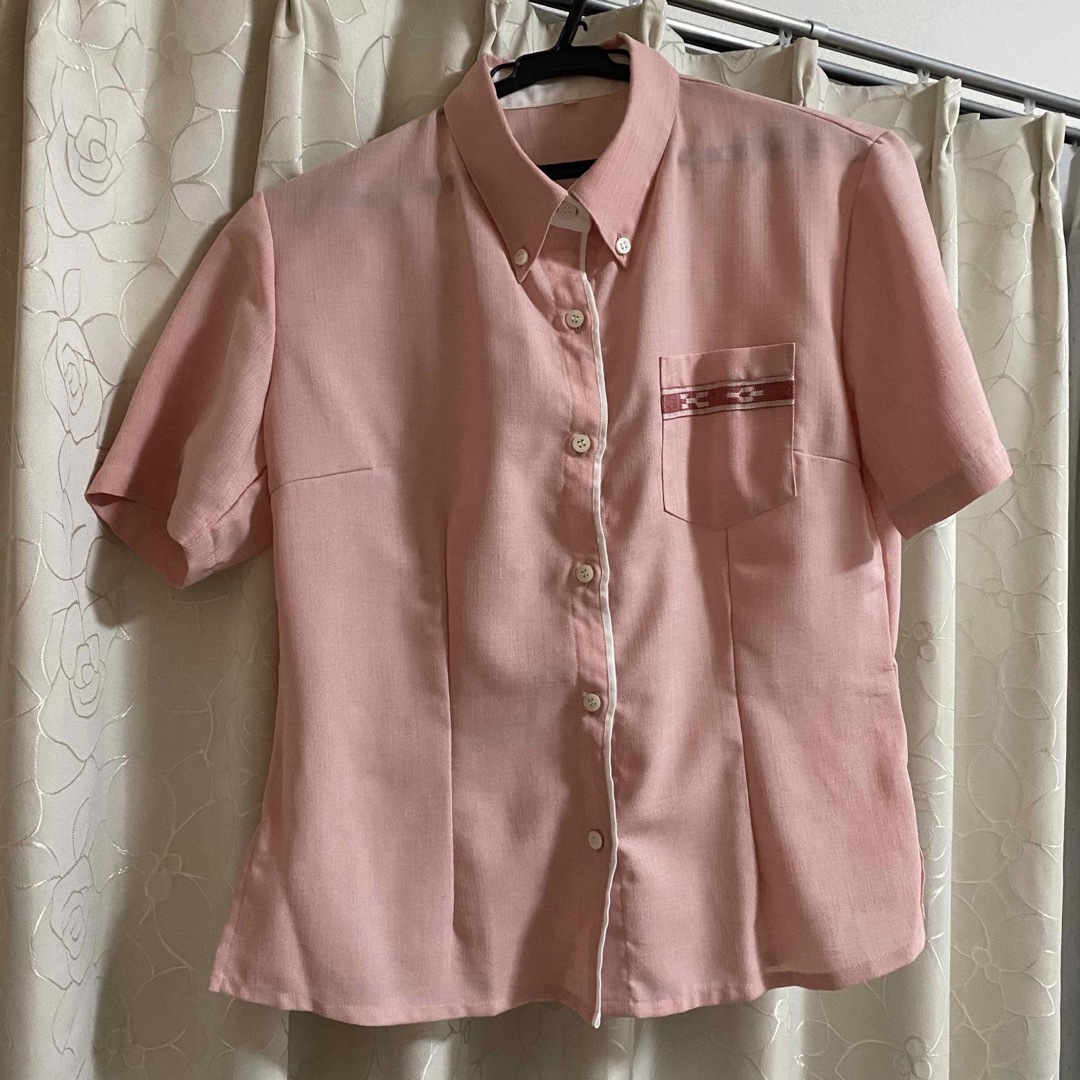 かりゆしウェア　ピンク レディースのトップス(シャツ/ブラウス(半袖/袖なし))の商品写真