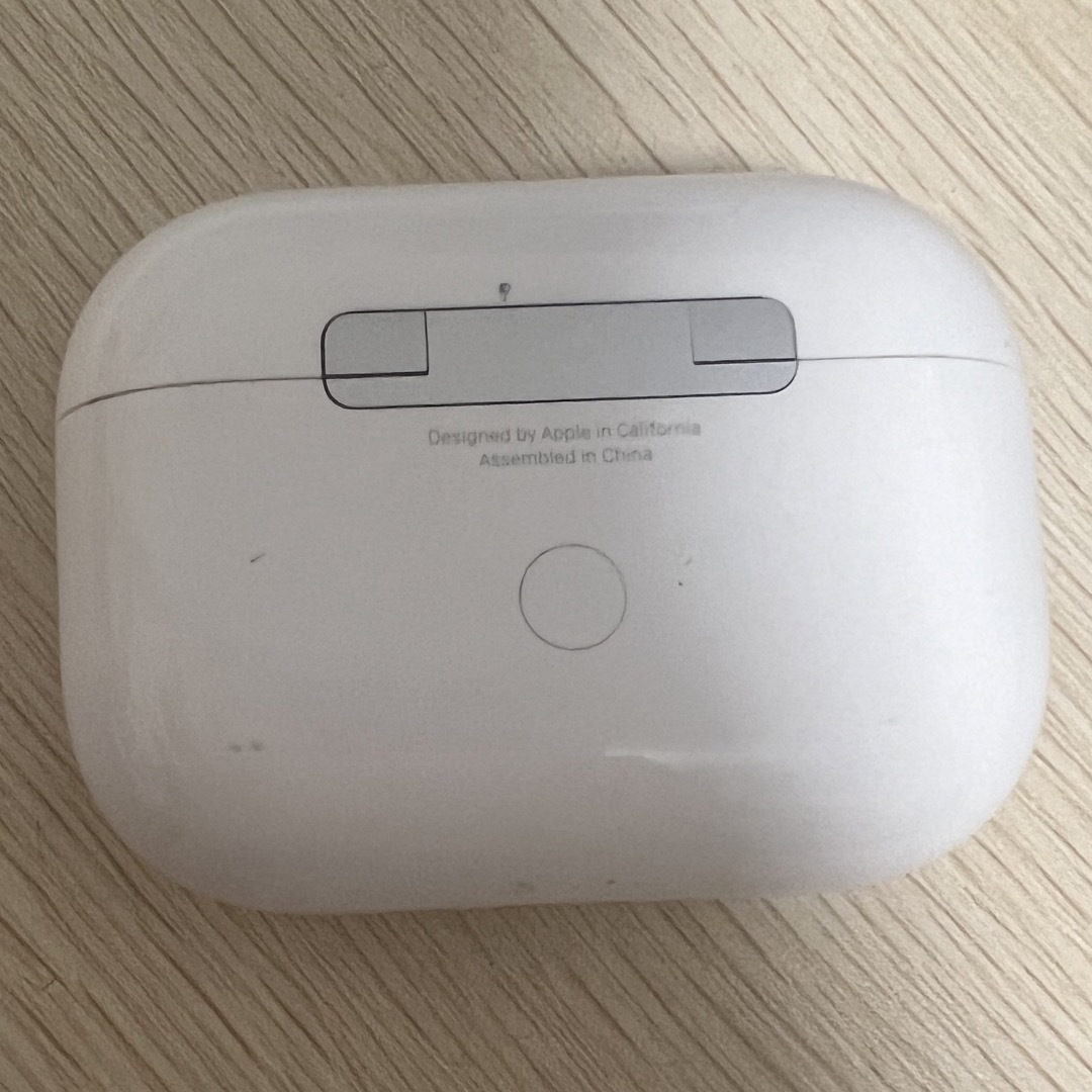 AirPods pro ワイヤレス充電可能 1