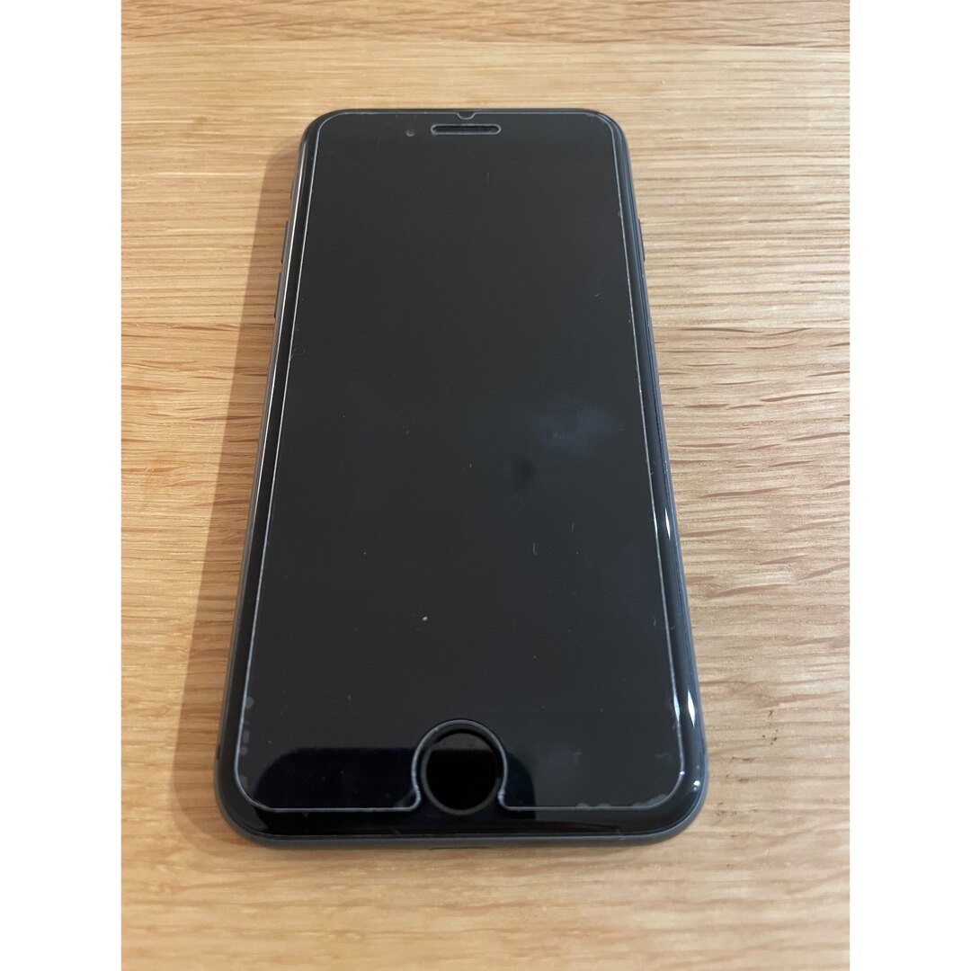 iPhone(アイフォーン)のiphone8 64GB SIMフリー スマホ/家電/カメラのスマートフォン/携帯電話(スマートフォン本体)の商品写真