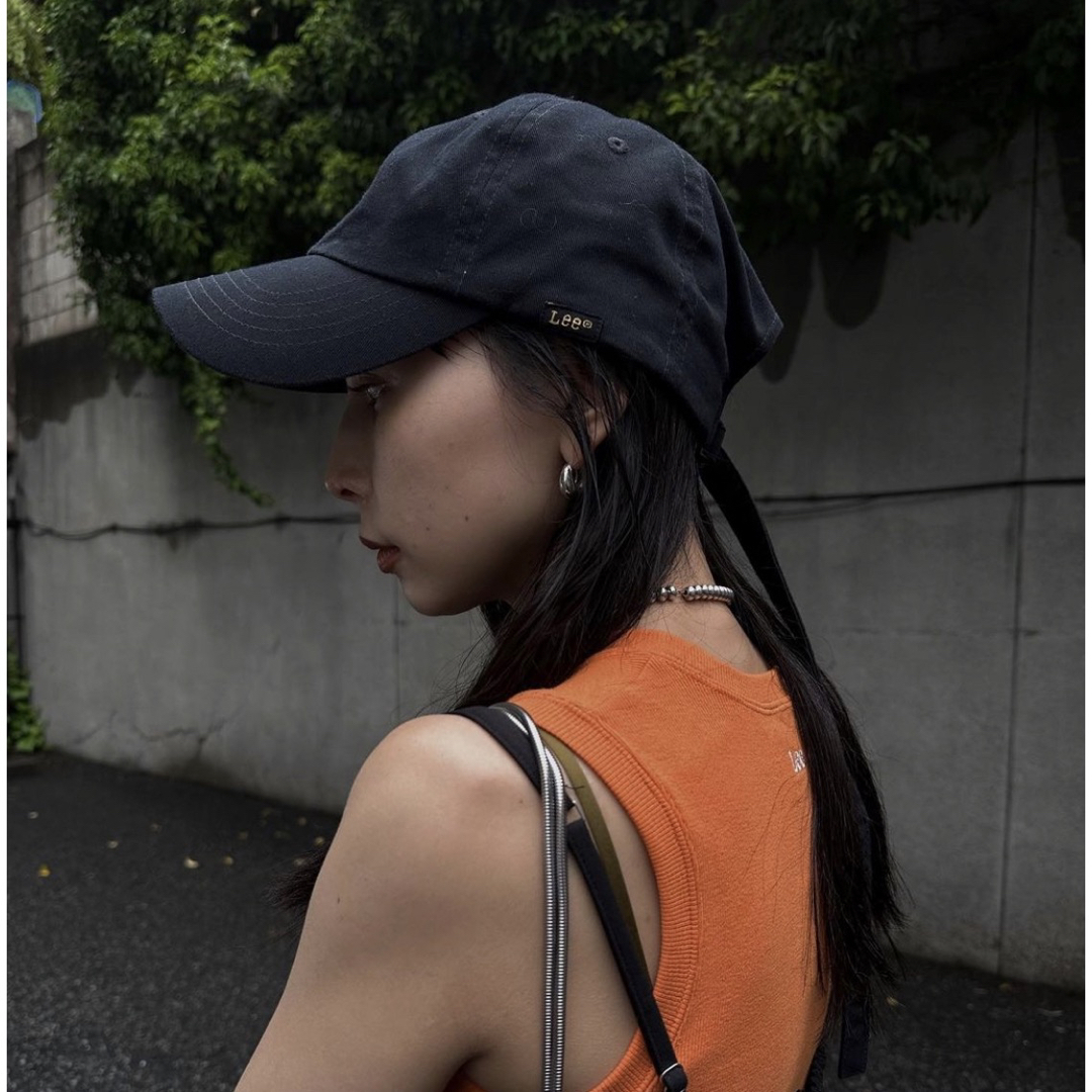 Ameri VINTAGE(アメリヴィンテージ)のAMERI×LEE LONG STRAP CAP レディースの帽子(キャップ)の商品写真