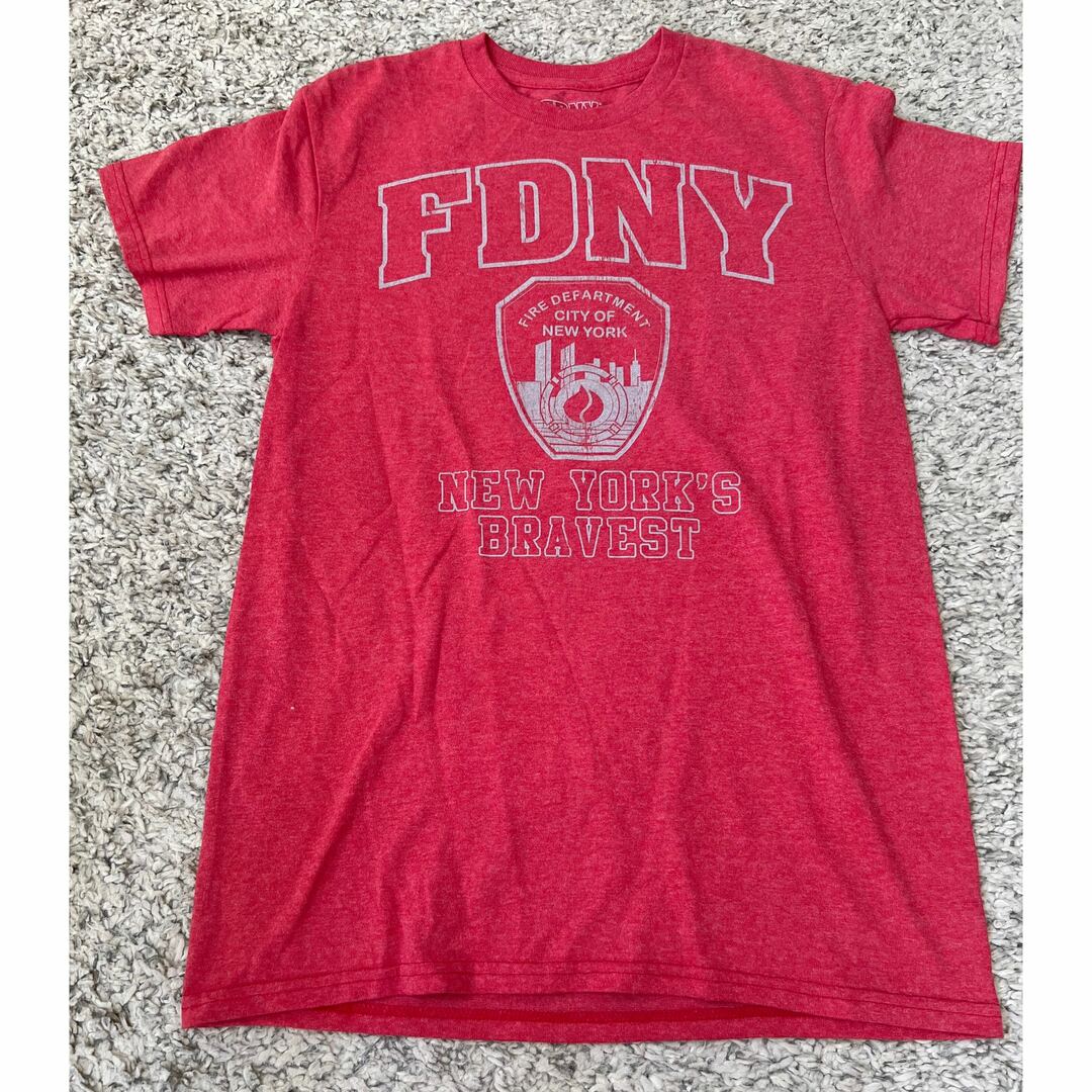 【新品未使用】FDNY Tシャツ　 キッズ/ベビー/マタニティのキッズ服男の子用(90cm~)(Tシャツ/カットソー)の商品写真