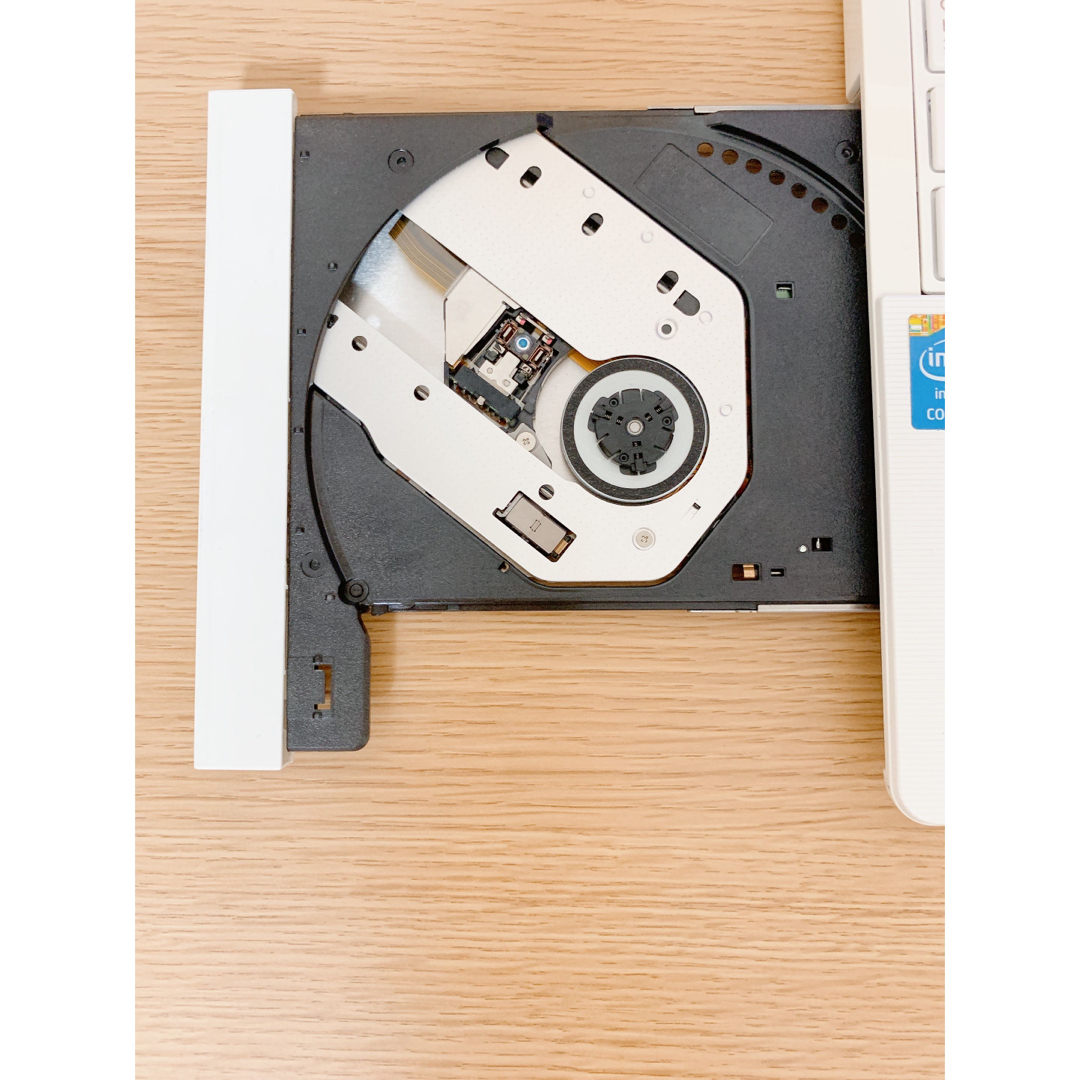 カメラ付PC✨人気の薄型✨ノートパソコン core i3✨Bluetooth付きの