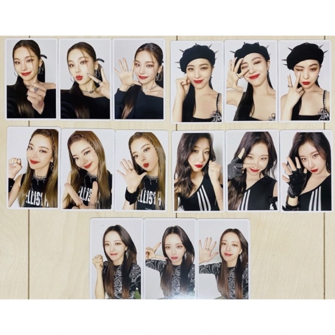 itzy blah blah blah トレカ 開封済CD付きの通販 by JN|ラクマ