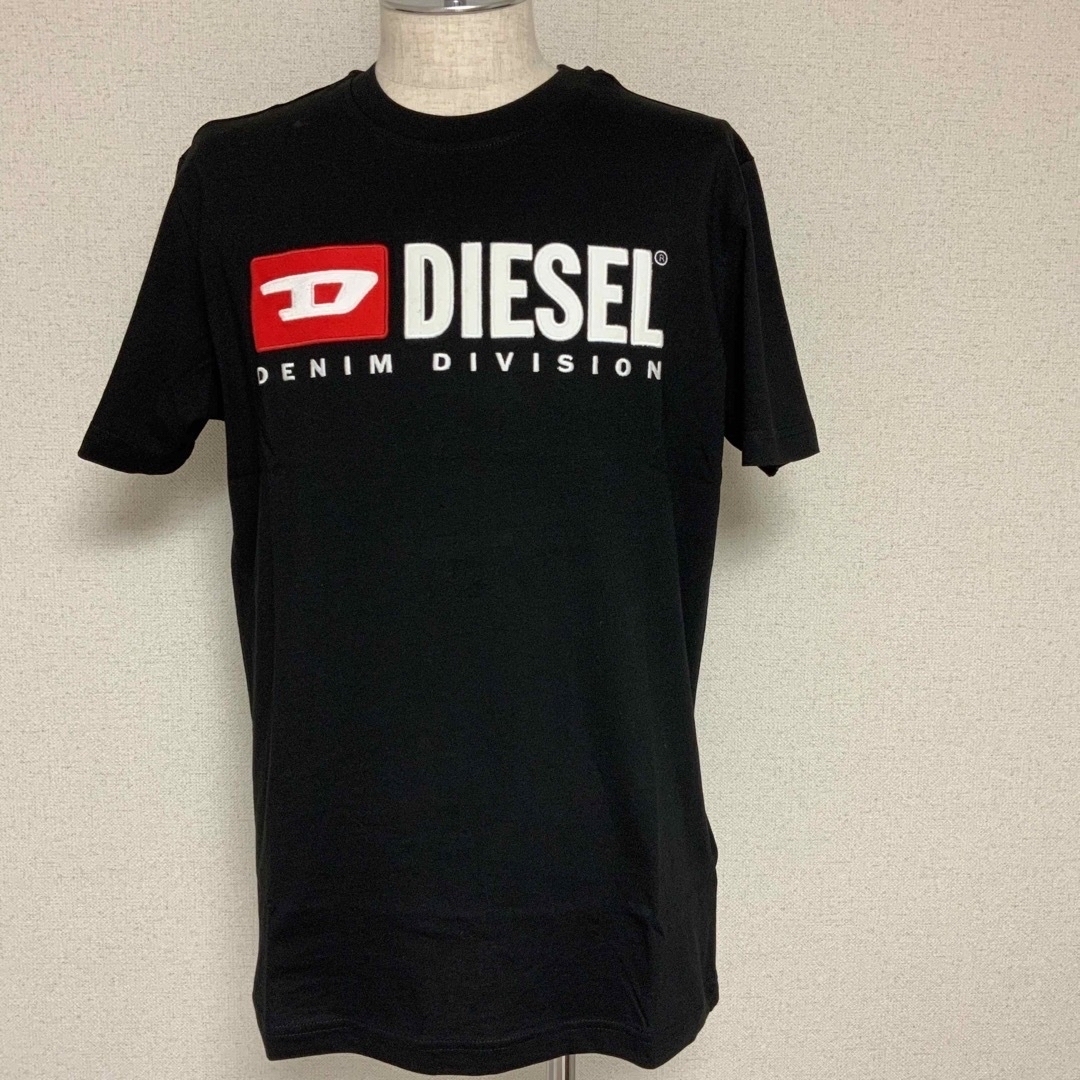 DIESEL(ディーゼル)の洗練されたデザイン　DIESEL　T-Diegor-Div　ブラックM　新モデル メンズのトップス(Tシャツ/カットソー(半袖/袖なし))の商品写真