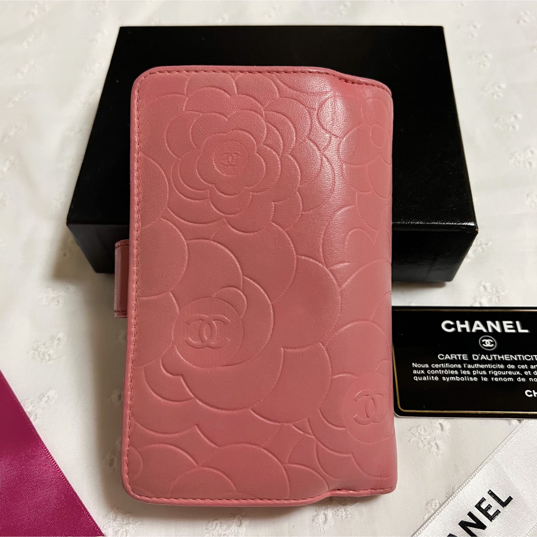 シャネル　CHANEL カメリア　二つ折　コンパクト　財布