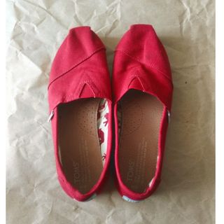 トムズ(TOMS)のTOMS✺スリッポン 23cm W6(スリッポン/モカシン)