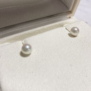 【現行品】MIKIMOTO パールピアス k18 5.5mm