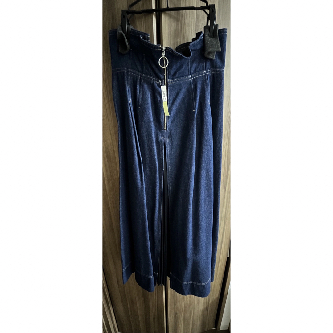 MERCURYDUO(マーキュリーデュオ)のまい様専用　マーキュリーデュオ　プリーツ切り替えデニムフレアスカート レディースのスカート(ロングスカート)の商品写真