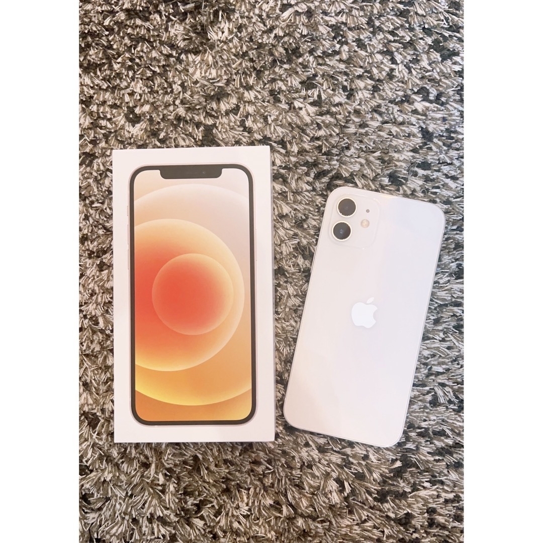 iPhone 12 mini ホワイト 64 GB au 手帳型ケース付63000円では無理 iPhone 12 mini ホワイト 64 GB au 手帳型ケース付63000円では無理