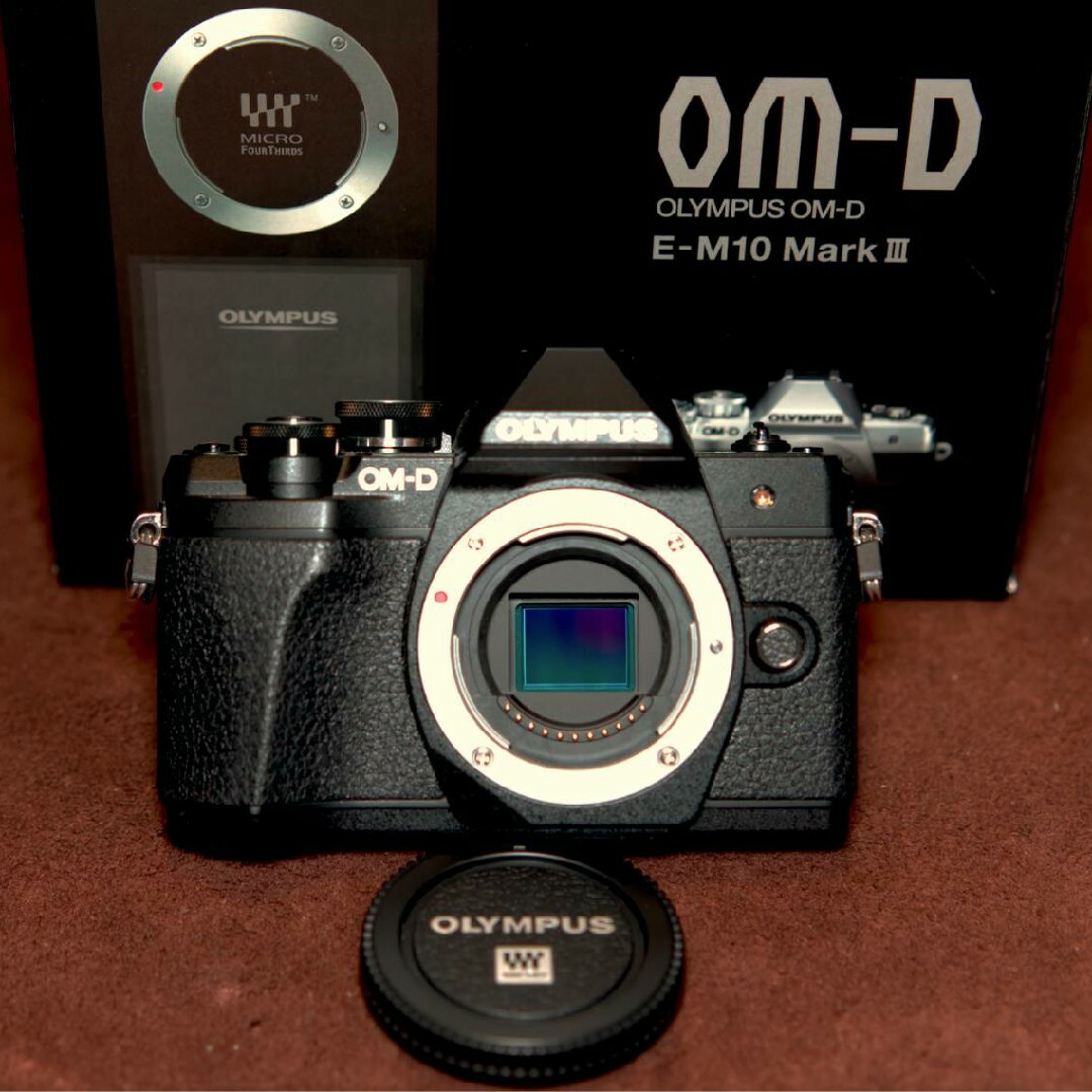 【美品!】OLYMPUS OM−D E−M10 Mark 3/おまけ3点★