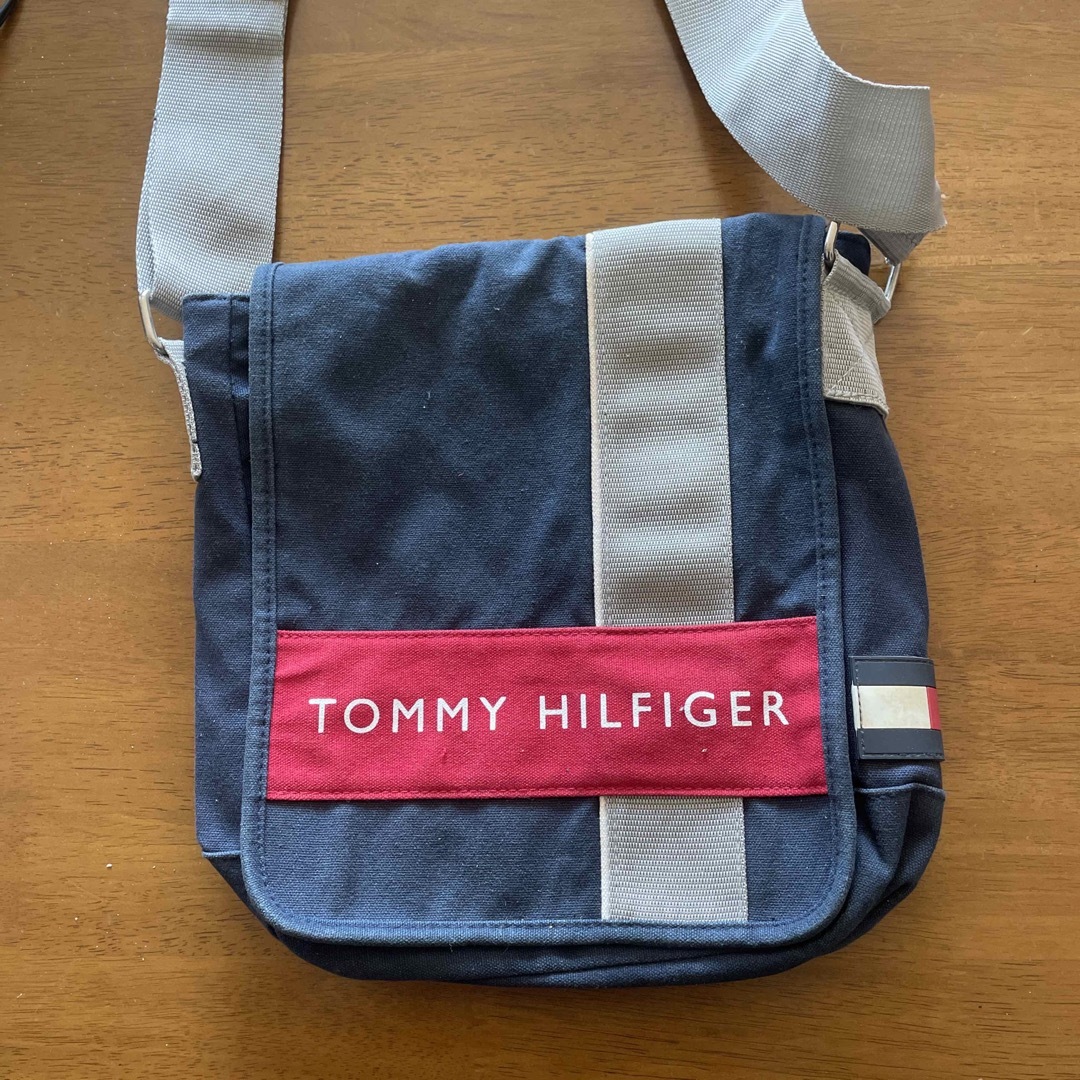 TOMMY HILFIGER(トミーヒルフィガー)のTOMMY HILFIGER トミー ヒルフィガーメッセンジャーバック メンズのバッグ(メッセンジャーバッグ)の商品写真