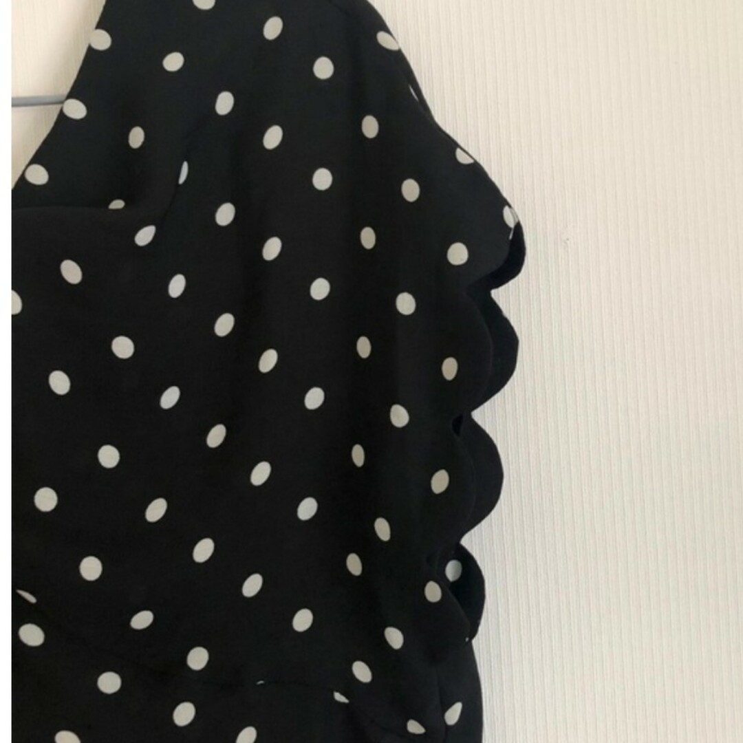 natural couture(ナチュラルクチュール)のドットブラウス レディースのトップス(シャツ/ブラウス(半袖/袖なし))の商品写真