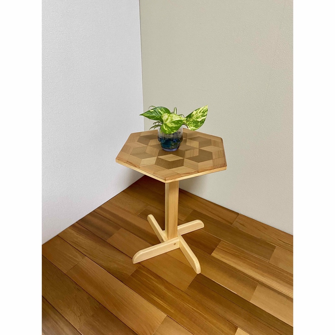 木製サイドテーブル/飾り台（寄木装飾※寄木細工）