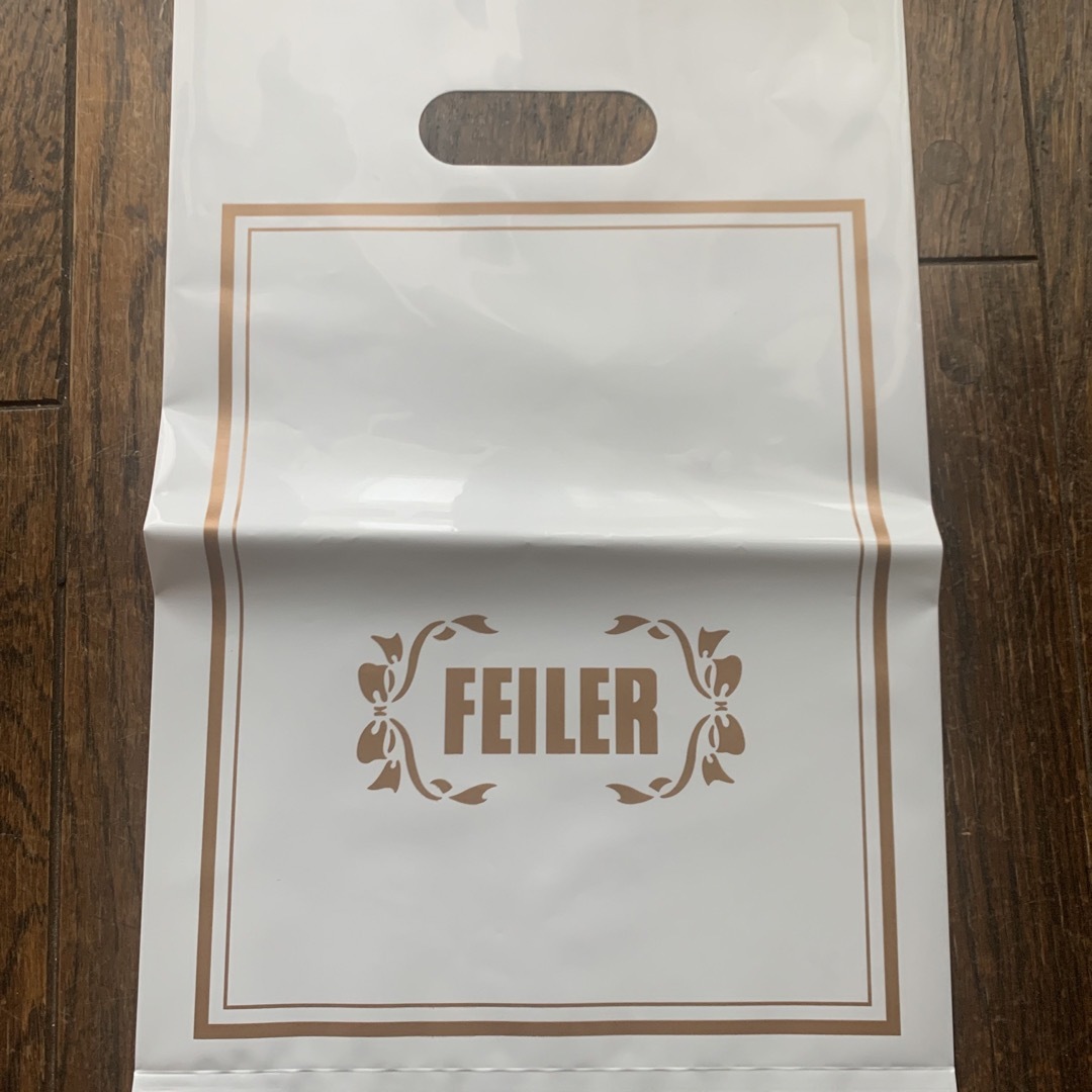 FEILER(フェイラー)のfeiler ヘザーブラウン　キャンディサーフ　ラブアンダーザレインボー レディースのファッション小物(ハンカチ)の商品写真