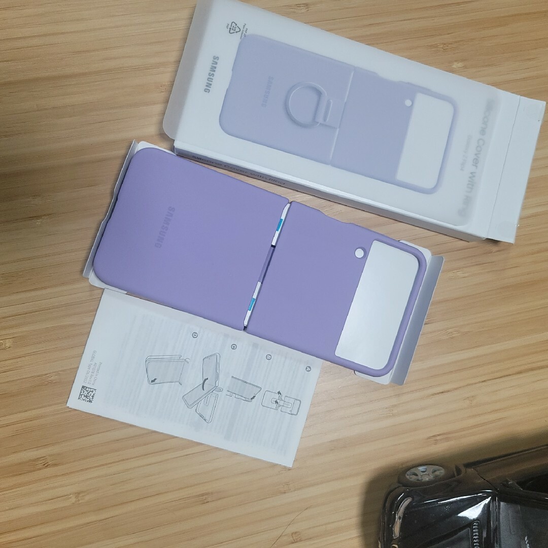 SAMSUNG(サムスン)のGalaxy Z Flip4用の純正ケース、Silicone Cover スマホ/家電/カメラのスマホアクセサリー(Androidケース)の商品写真