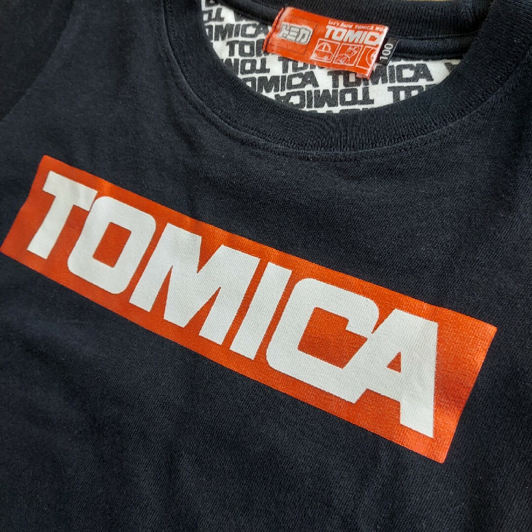 Right-on(ライトオン)のTOMICA トミカ ロゴ入り Tシャツ キッズ/ベビー/マタニティのキッズ服男の子用(90cm~)(Tシャツ/カットソー)の商品写真