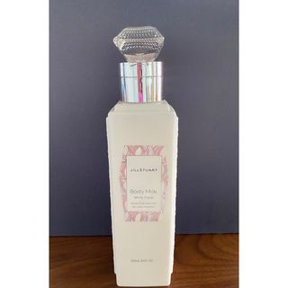 ジルスチュアート(JILLSTUART)の【パピコ様専用】JILLSTUART ボディミルクホワイトフローラル 250ml(ボディローション/ミルク)