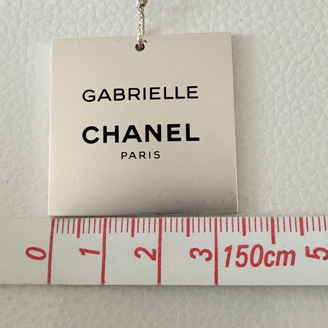 CHANEL(シャネル)の非売品 ノベルティ CHANEL ガブリエルシャネル チャーム キーホルダー エンタメ/ホビーのコレクション(ノベルティグッズ)の商品写真