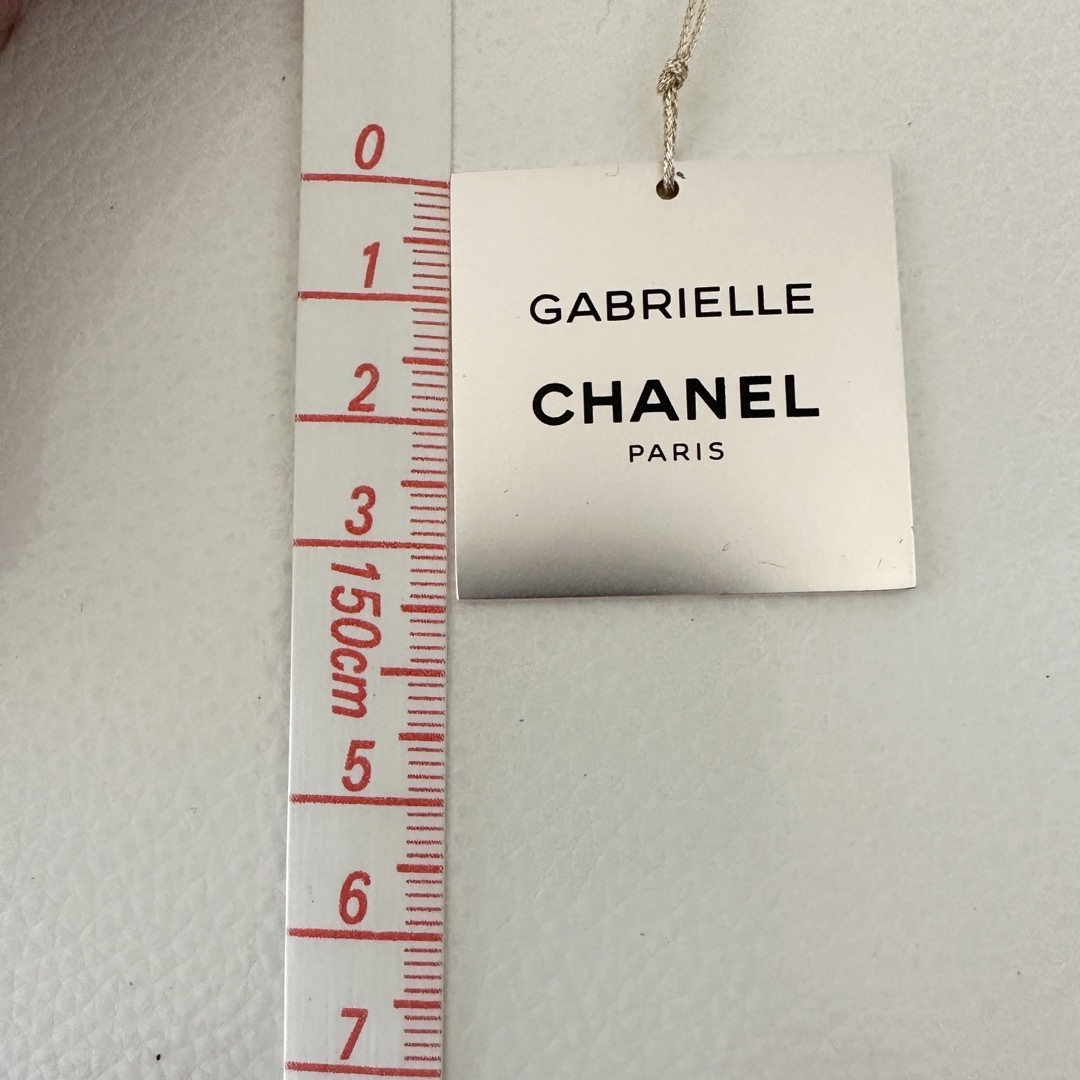 CHANEL(シャネル)の非売品 ノベルティ CHANEL ガブリエルシャネル チャーム キーホルダー エンタメ/ホビーのコレクション(ノベルティグッズ)の商品写真