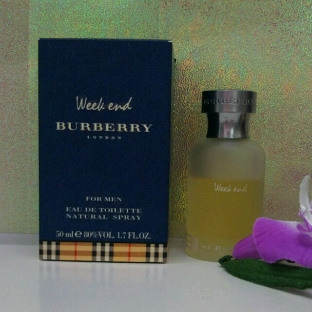 BURBERRY(バーバリー)の『バーバリーウィークエンドフォーメン・オードトワレ』50ml◇残８割位 コスメ/美容の香水(香水(男性用))の商品写真