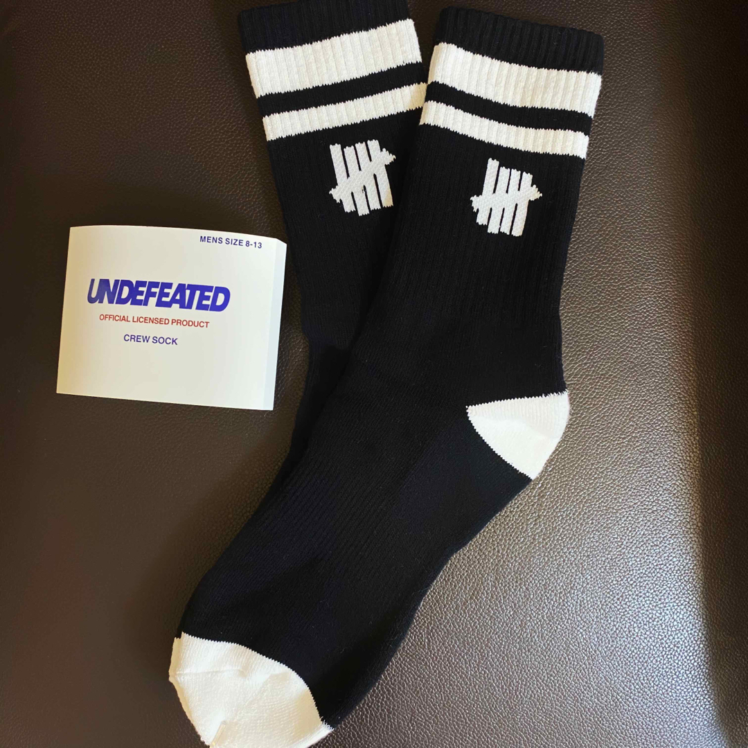 UNDEFEATED(アンディフィーテッド)のundefeated 靴下 ソックス　黒　1足分　フリーサイズ メンズのレッグウェア(ソックス)の商品写真