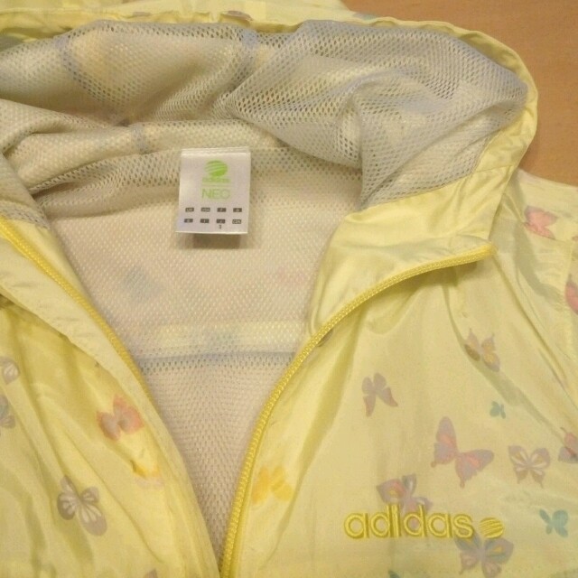 adidas(アディダス)のeripan様専用　adidas　ウィンドブレーカー レディースのトップス(パーカー)の商品写真