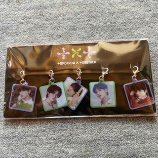 txt アルバム　sweet ユニバ　特典　キーリング　チャーム(アイドルグッズ)