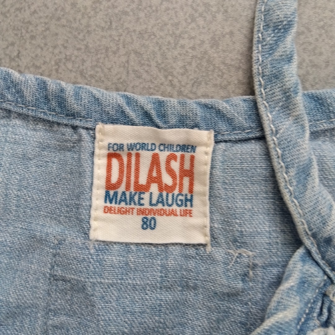 DILASH(ディラッシュ)のDILASH デニム生地のワンピース 80cm キッズ/ベビー/マタニティのベビー服(~85cm)(ワンピース)の商品写真