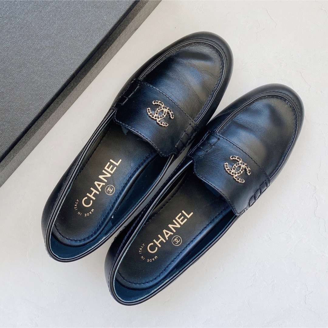 新品/未使用】CHANEL/チェーンローファー(37サイズ) - ローファー/革靴