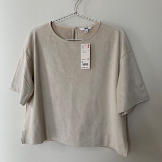 ユニクロ(UNIQLO)の★新品★ユニクロ★スエードタッチTブラウス★S★(シャツ/ブラウス(半袖/袖なし))