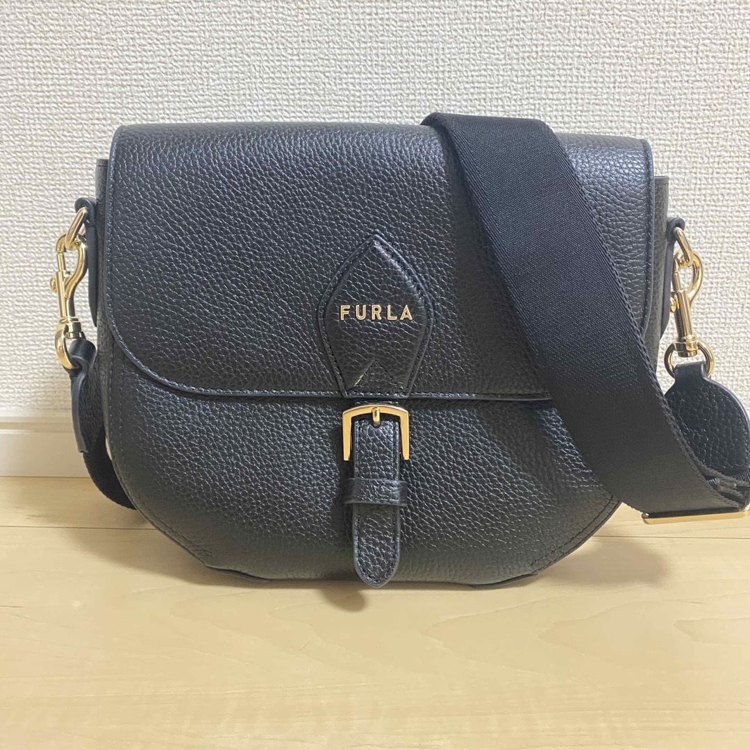 Furla(フルラ)のFURLAウラニア レディースのバッグ(ショルダーバッグ)の商品写真