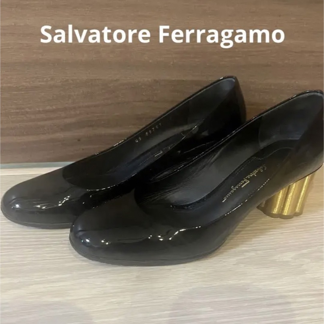 Salvatore Ferragamo - フェラガモ ブラックエナメル パンプス 太 ...