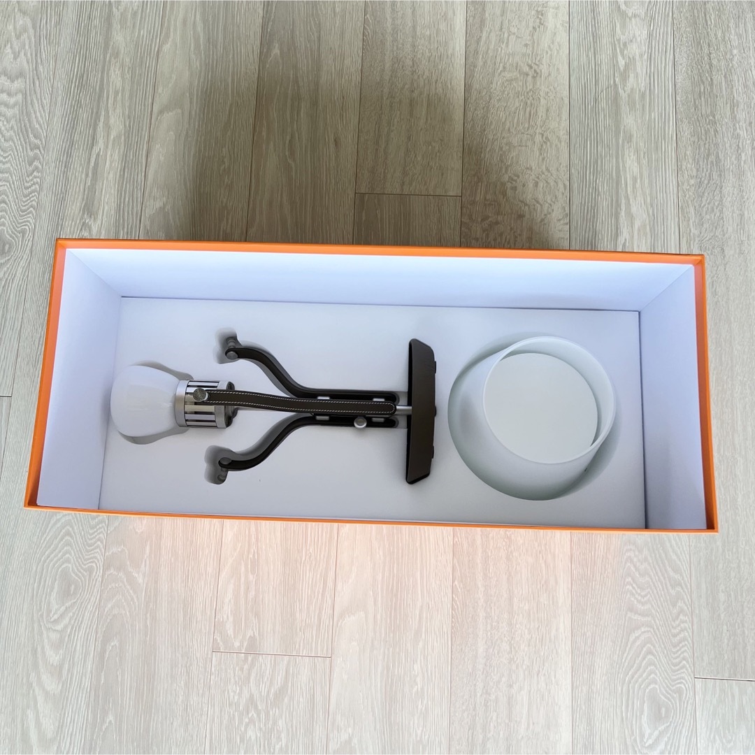 【新品未使用】エトゥープ ランプ HERMES エルメス 照明 インテリア 【新品未使用】エトゥープ ランプ HERMES エルメス 照明 インテリア