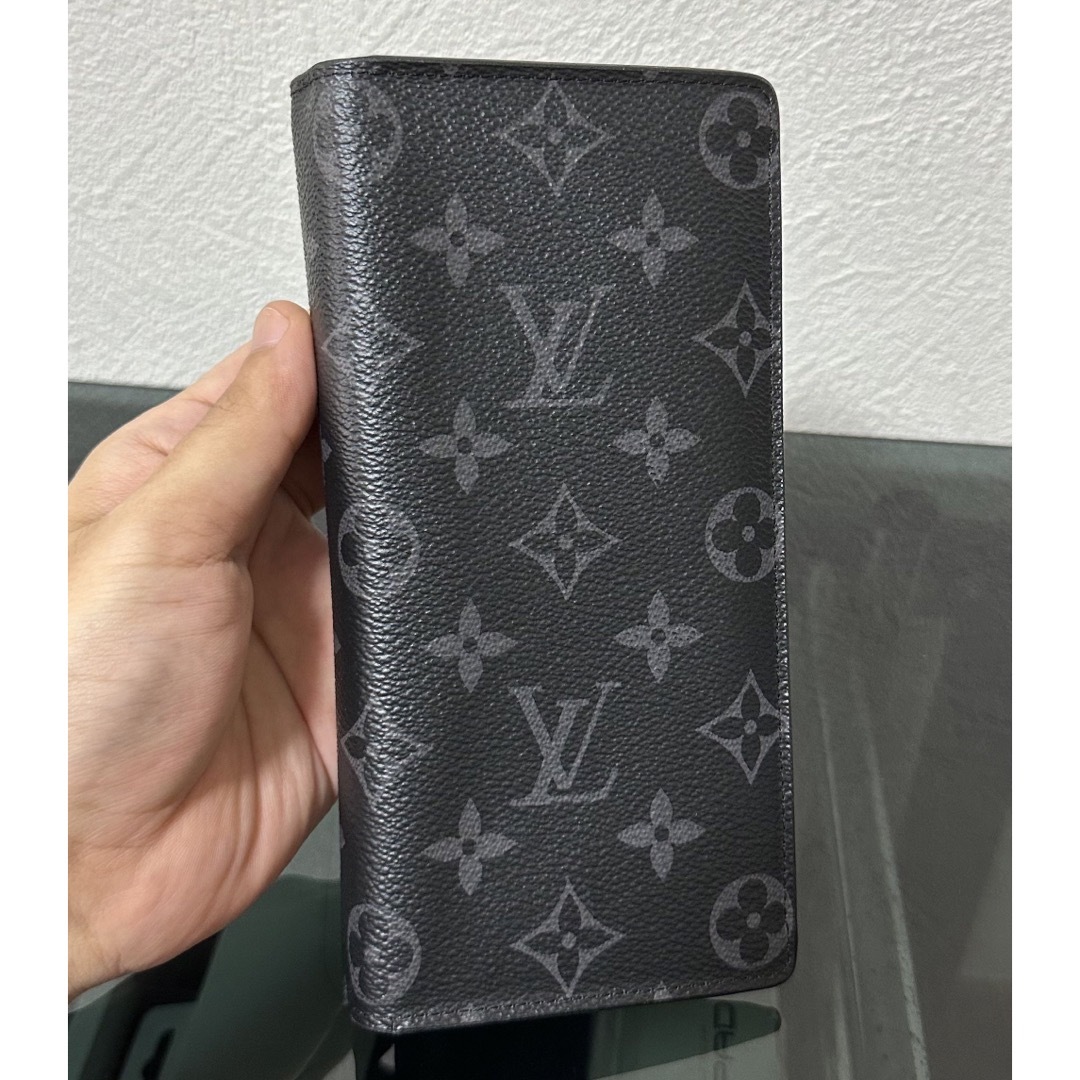 LOUIS VUITTON(ルイヴィトン)のルイヴィトン M61697 ポルトフォイユ・ブラザモノグラム エクリプス 長財布 メンズのファッション小物(長財布)の商品写真