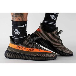 イージー(YEEZY（adidas）)の【期間限定最終価格！】yeezy boost V2 carbon beluga(スニーカー)