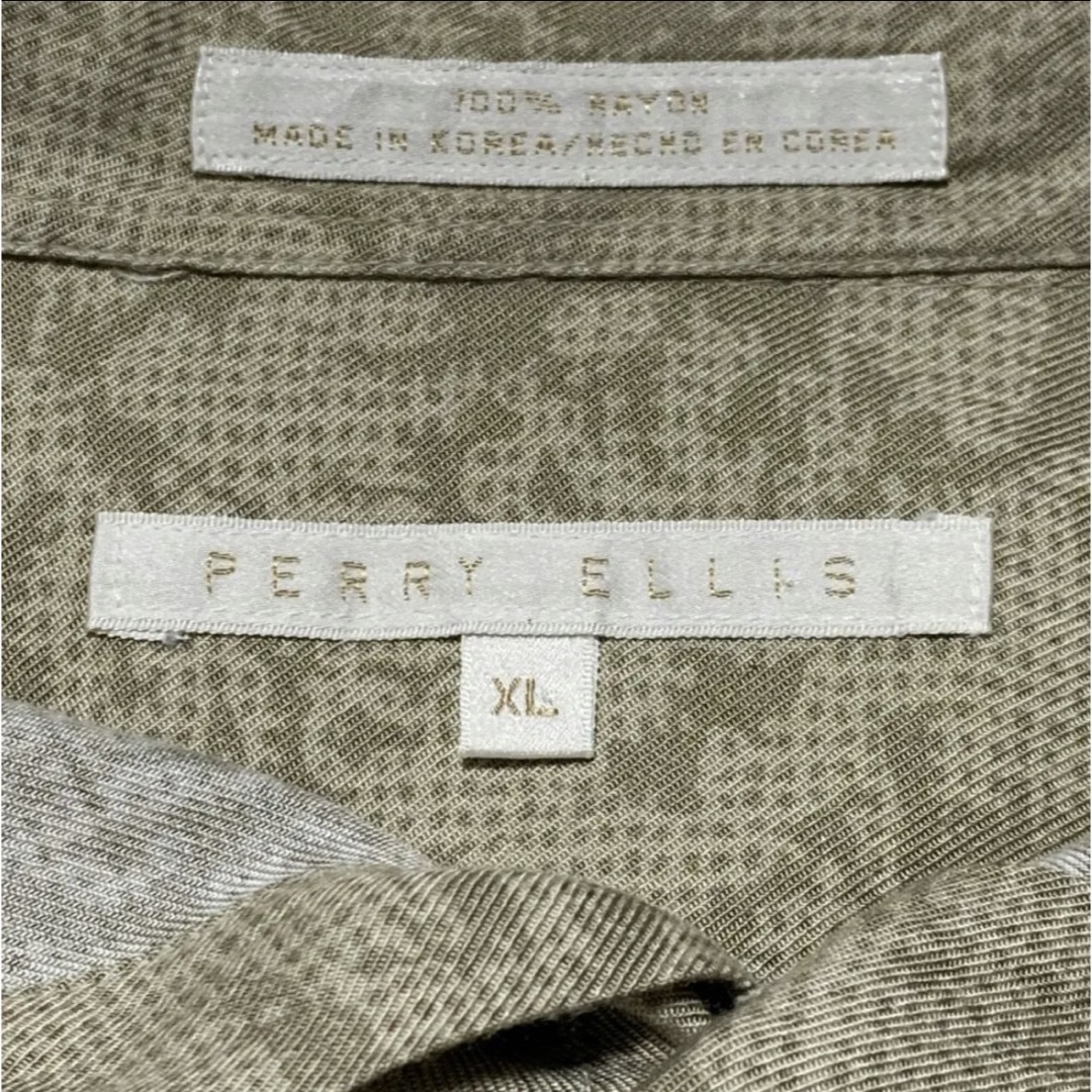 PERRY ELLIS(ペリーエリス)の美品　90s perry ellis アロハシャツ　花柄 メンズのトップス(シャツ)の商品写真