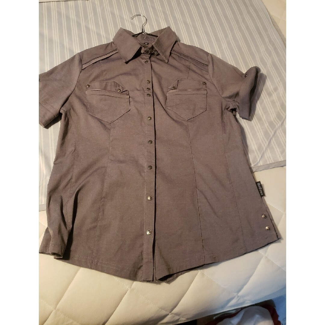 グレーシャツ レディースのトップス(Tシャツ(半袖/袖なし))の商品写真