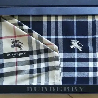 バーバリー(BURBERRY)のバーバリーハンカチ　2枚組　新品未使用(ハンカチ/ポケットチーフ)