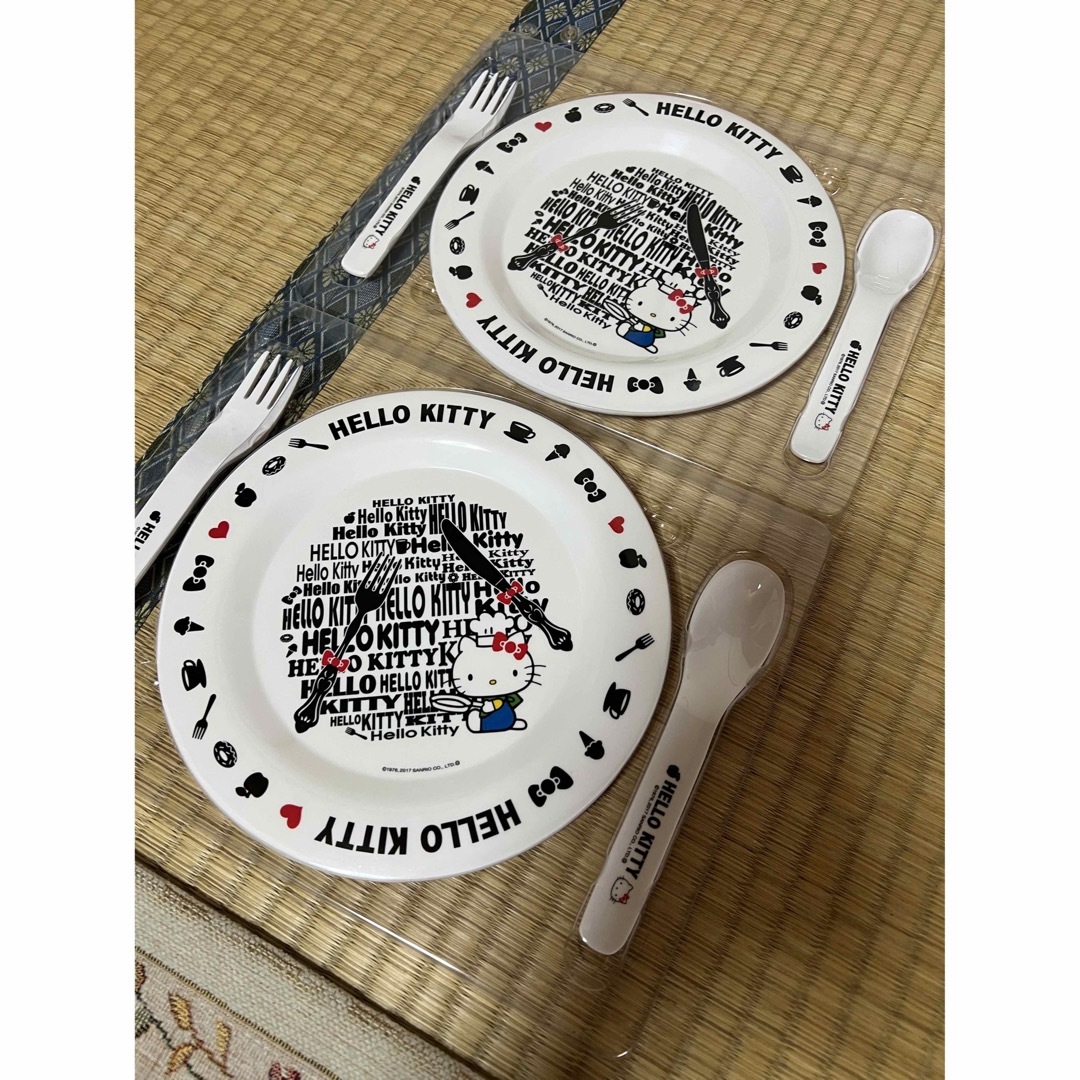 ハローキティ お皿 2枚セット - 通販 - guianegro.com.br