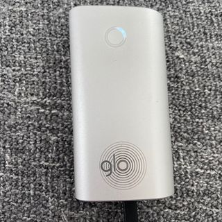 グロー(glo)のグロー　本体　シルバー(タバコグッズ)