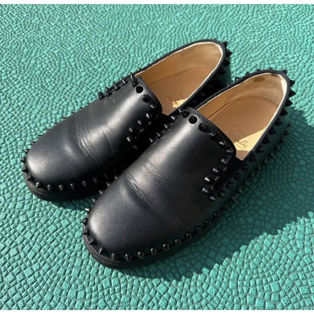 Christian Louboutin(クリスチャンルブタン)のルブタン　レザー　スリッポン　ブラック レディースの靴/シューズ(ローファー/革靴)の商品写真