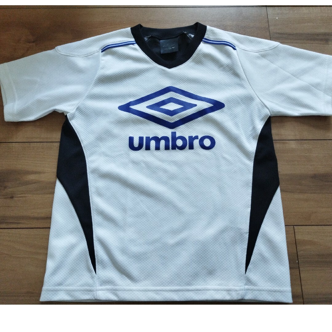 umbro　アンブロ　半袖　Tシャツ　140